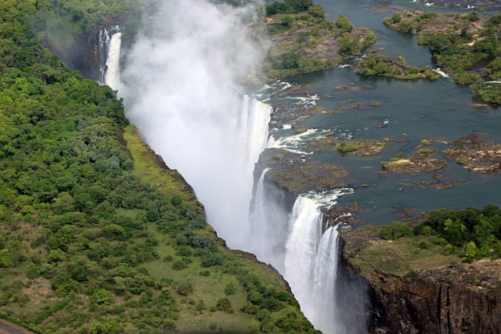 best time to visit vic falls